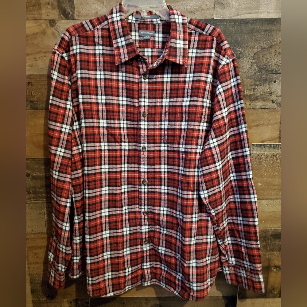 Eddie Bauer Relaxed Fit Plaid Flannel Button Down Shirt Red Black Workwear Sz XL